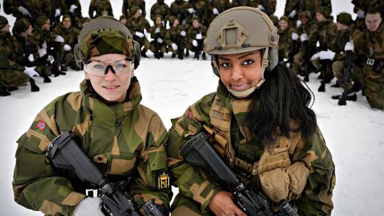 Foto: I s 9 procenty žen již nyní aspiruje norská armáda na nejpůvabnější na světě (zdroj: REDDIT.COM)