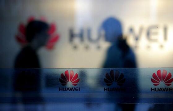 Foto: BIS varuje před mobily Huawei - firma spolupracuje s čínskou rozvědkou (zdroj: FOREIGNPOLICY.COM)