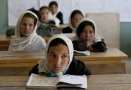 Foto: Umožnění vzdělání dívkám v Afghánistánu - pokus o změnu hodnot (zdroj: CNN.COM)