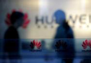 Foto: BIS varuje před mobily Huawei - firma spolupracuje s čínskou rozvědkou (zdroj: FOREIGNPOLICY.COM) 