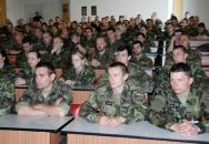 Foto: V armádě se budete vzdělávat - ale ne pro život po armádě (zdroj: ARMY.CZ) 