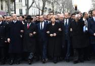 Glosa ke včerejšímu pochodu v Paříži: Masivní demonstrace Evropu nezachrání