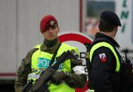 Institut nepřetržitého vojenského nasazení na území ČR je zneužíván a vojákům nezaplacen