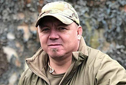 Petr Khru Macháček: Šílenství mocných vidí každý