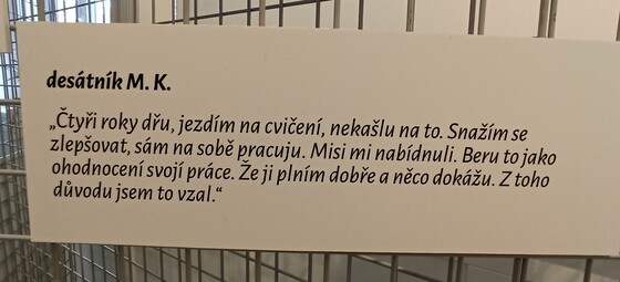Fotografie doplňují úryvky z projektu Paměti národa
