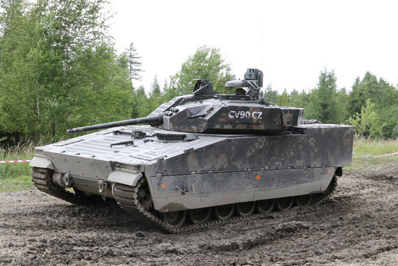 CV90