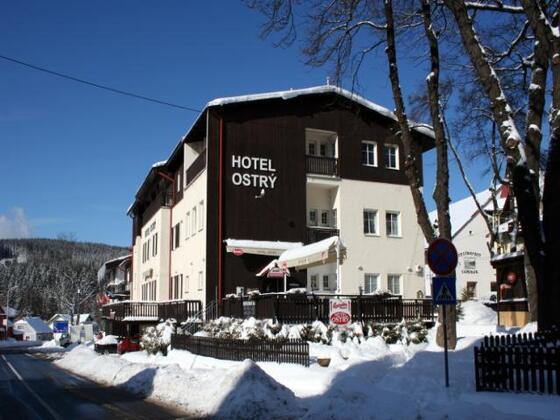 ostrý
