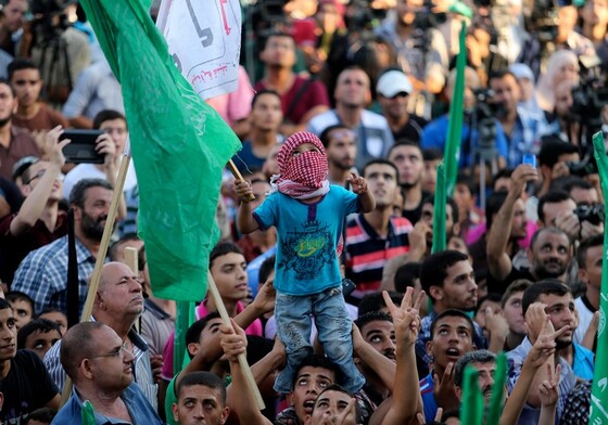 Foto: Setkání příznivců teroristické organizace Hamás na počest údajného vítězství (zdroj: JPOST.COM)