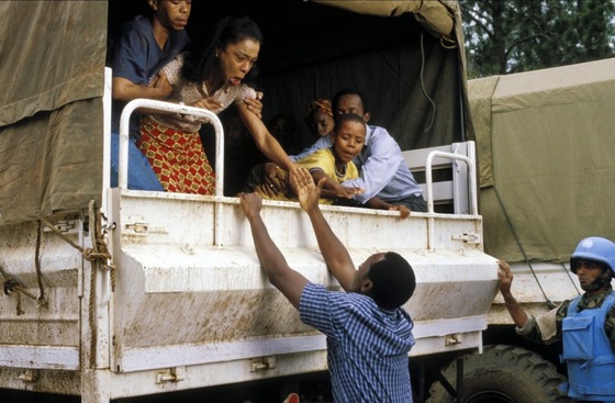 Foto: Téma genocidy popularizoval až s odstupem snímek Hotel Rwanda (zdroj: MIAGESCI.COM)