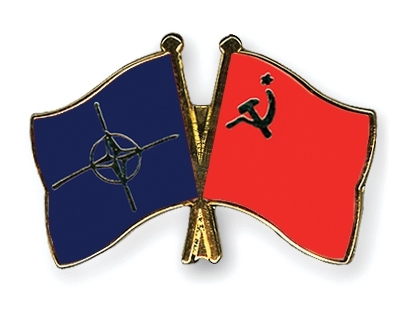 Foto: Rusko s reminiscencí na SSSR potřebuje NATO (zdroj: CROSSED-FLAG-PINS.COM)