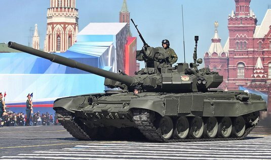 Foto: Rusko na armádě nešetří (zdroj: E15.CZ)
